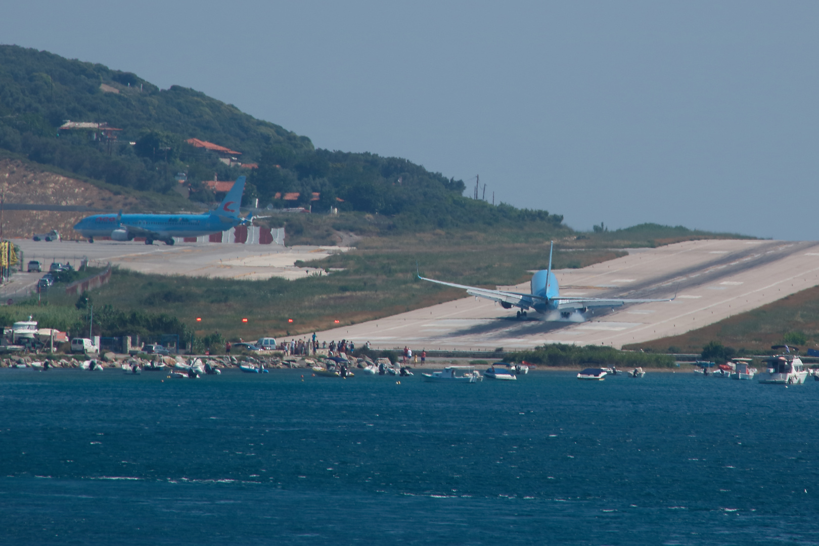 Landung auf Skiathos