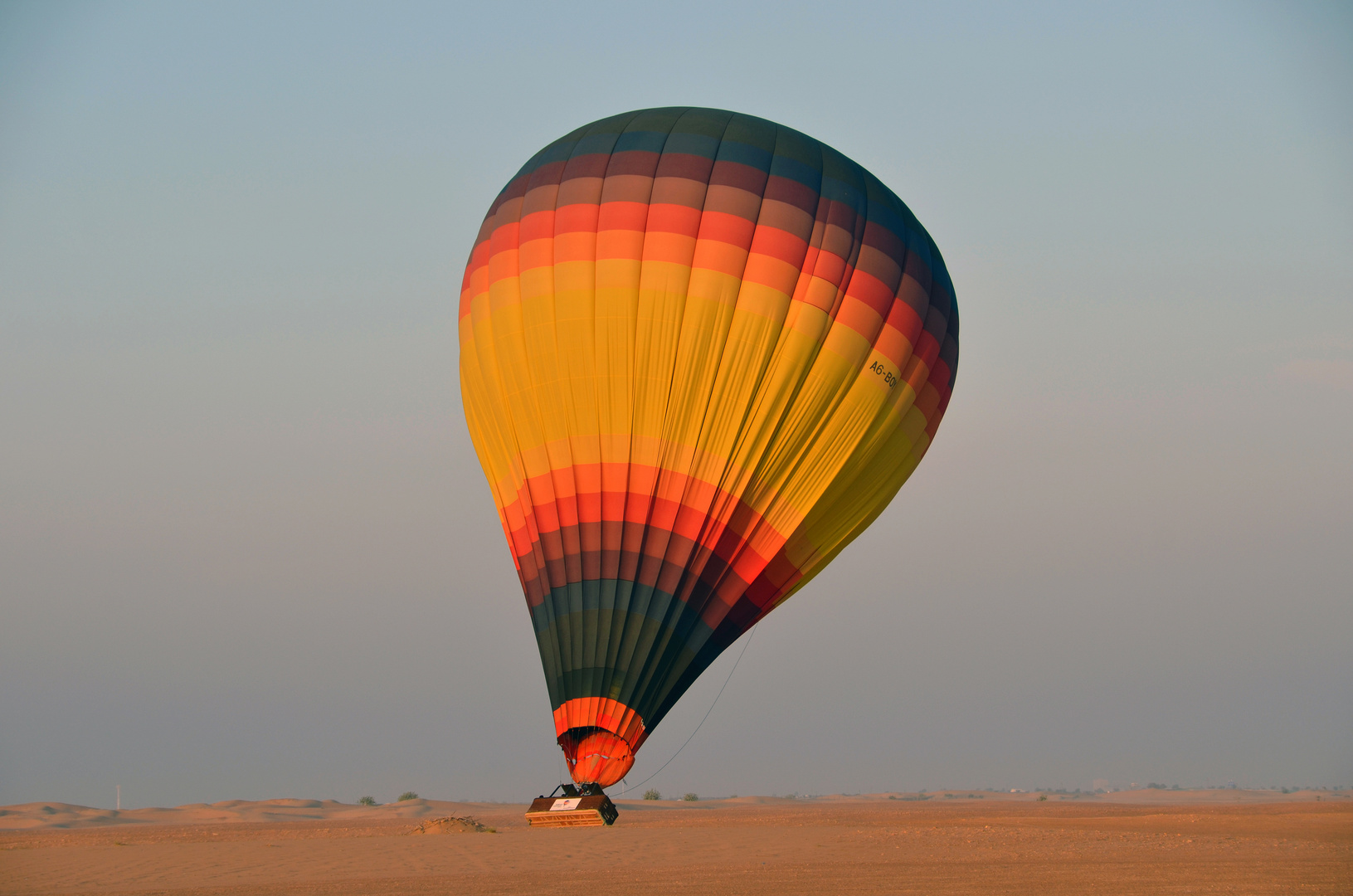 Landung in der Wüste von Dubai