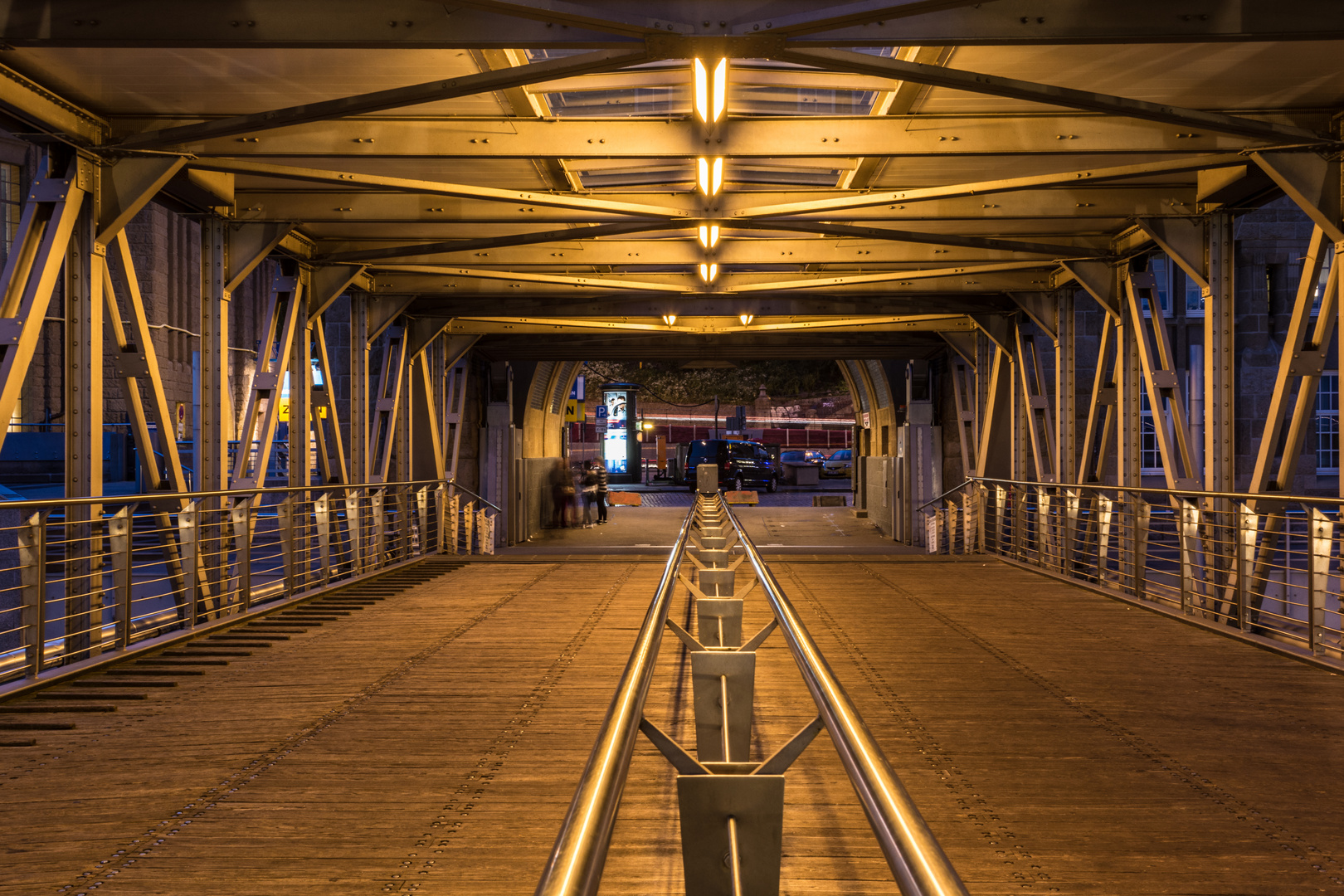 Landungbrücke bei Nacht (2)