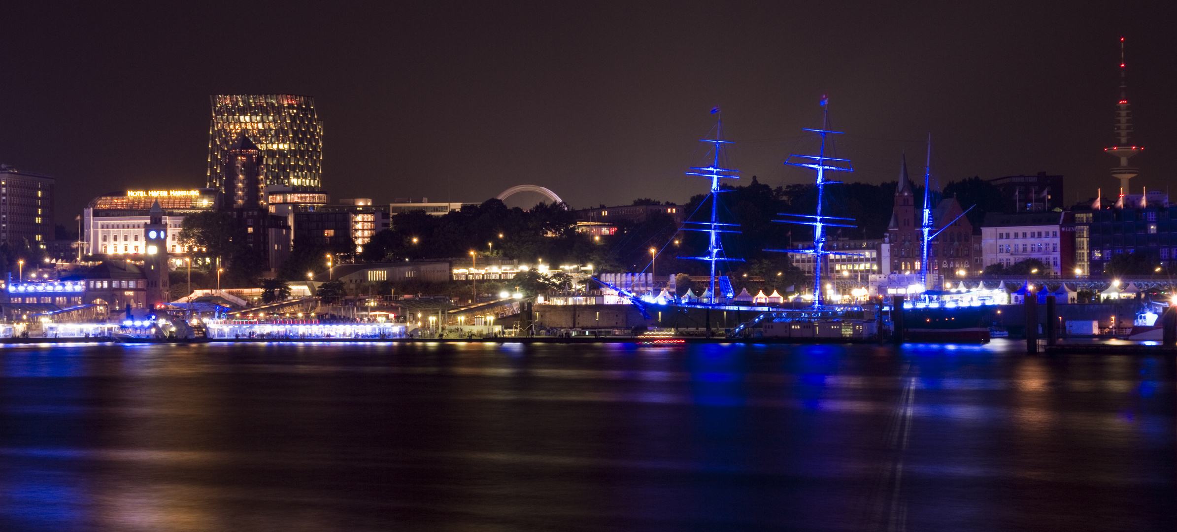 Landungsbrücken Blue Port