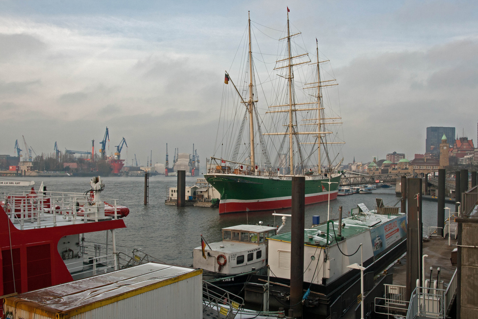 Landungsbrücken Hamburg