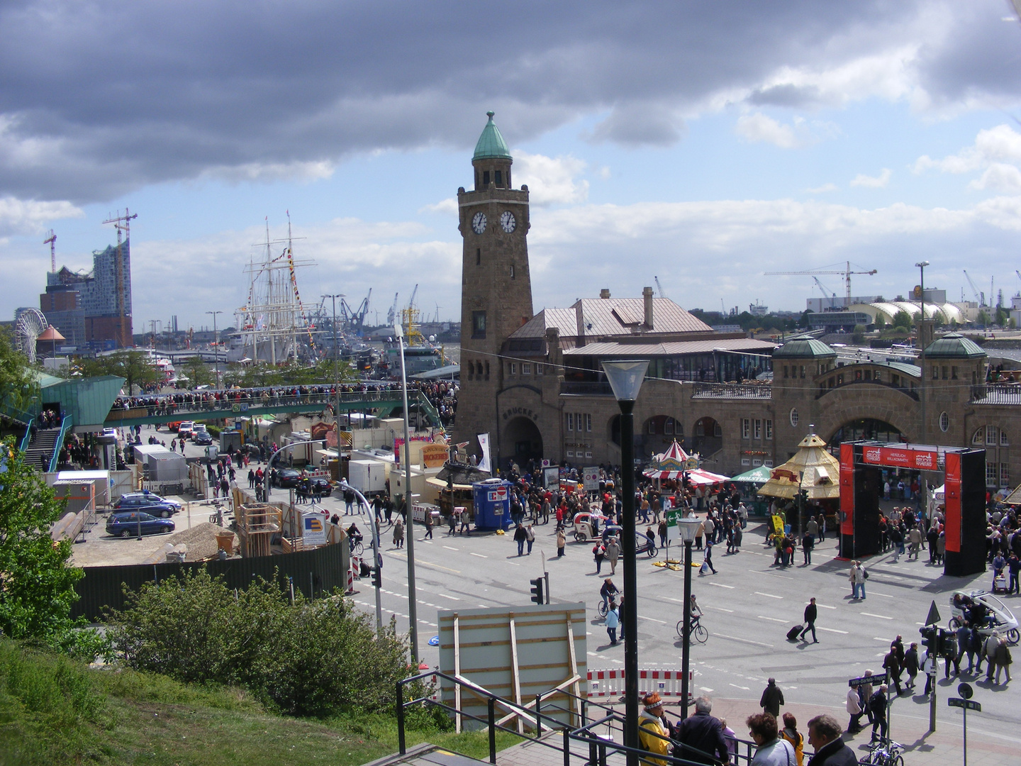 Landungsbruecken Hamburg