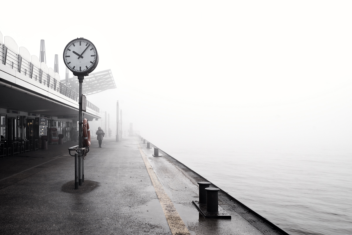 Landungsbrücken im Nebel ...