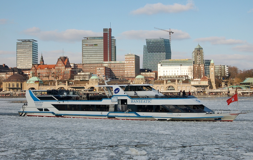 Landungsbrücken im Winter