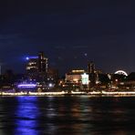 Landungsbrücken in Blau - Hamburg CruiseDays 2008