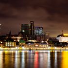 Landungsbrücken in Hamburg bei Nacht