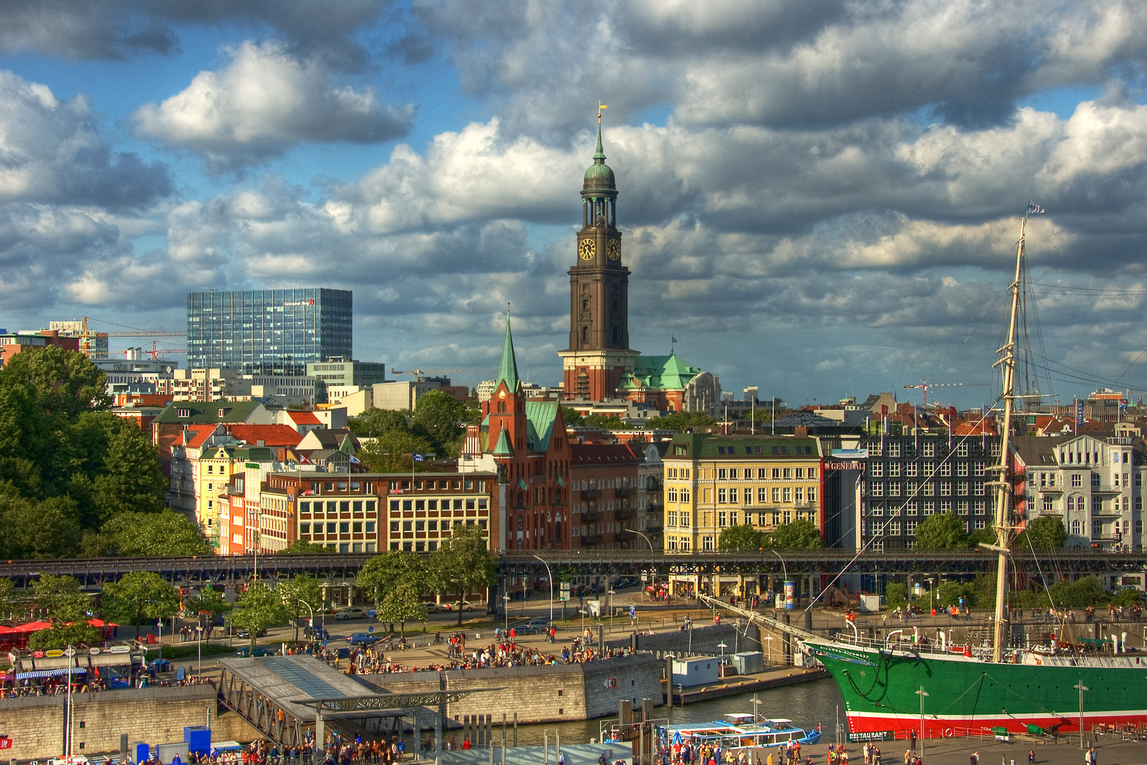 Landungsbrücken in Hamburg