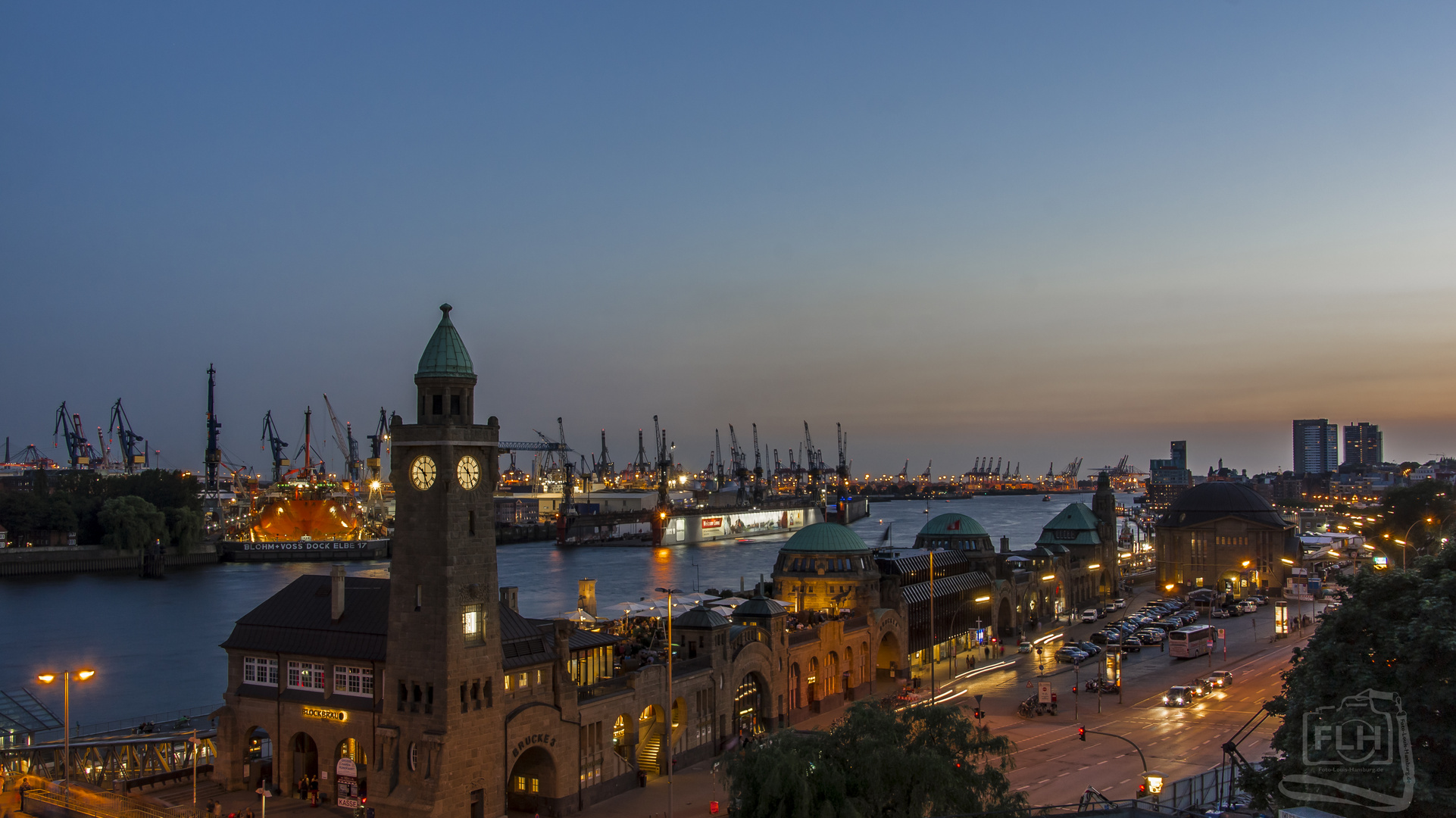 Landungsbrücken in Hamburg