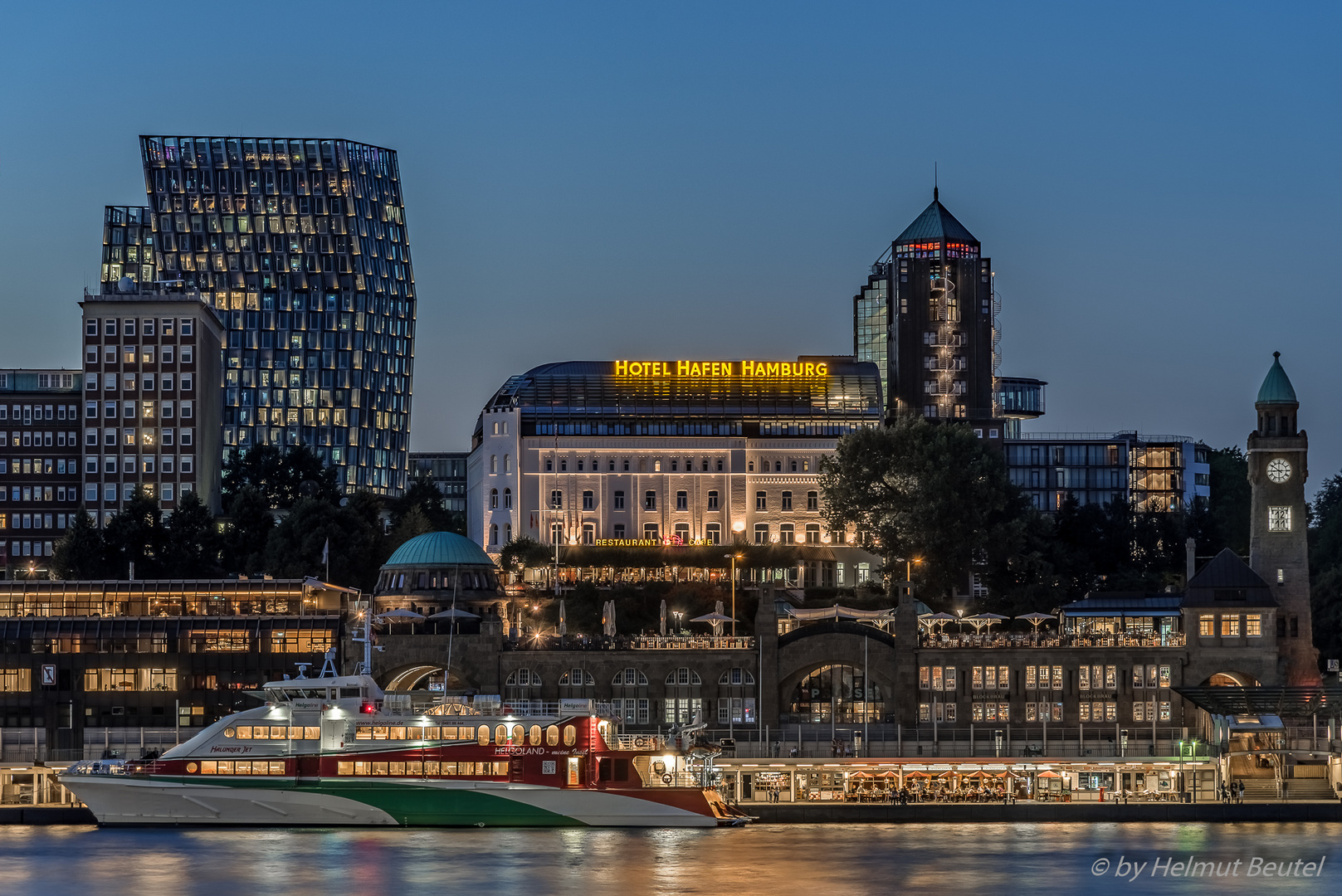 Landungsbrücken mit HALUNDER JET