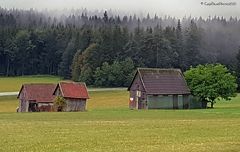 Landwirtschaftlich genutzte Scheuen am Felixpfad Seewald-Besenfeld