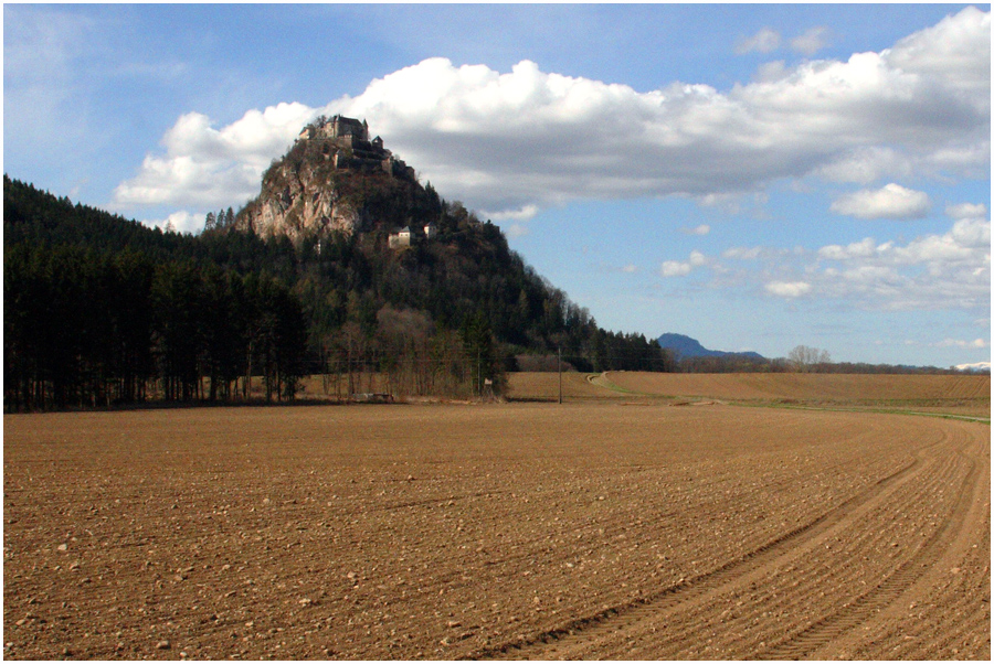 Landwirtschaftliche Arbeitsspuren ...