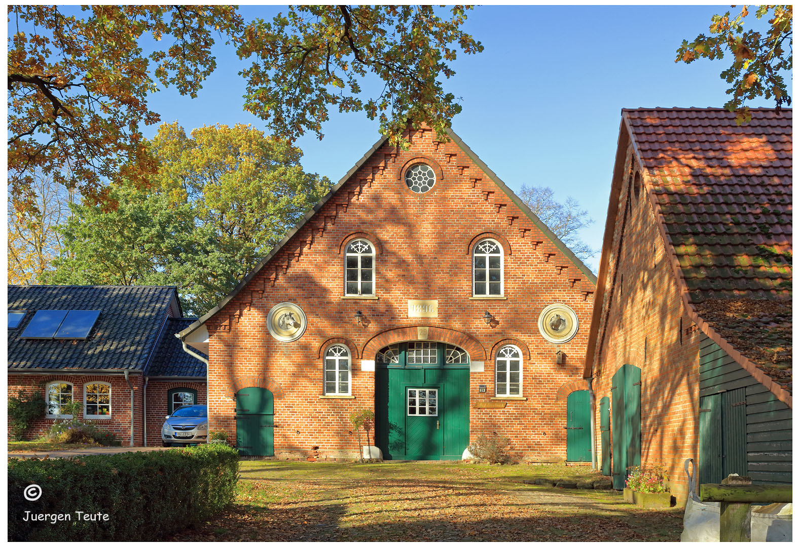 Landwirtschaftliche Hofanlage ........