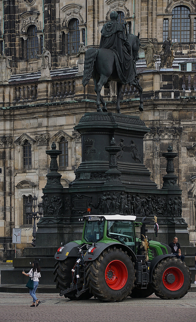 Landwirtschafts-Technik trifft auf Kunst aus der Gründerzeit