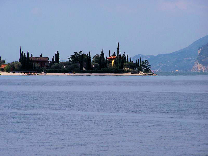 Landzunge im Gardasee