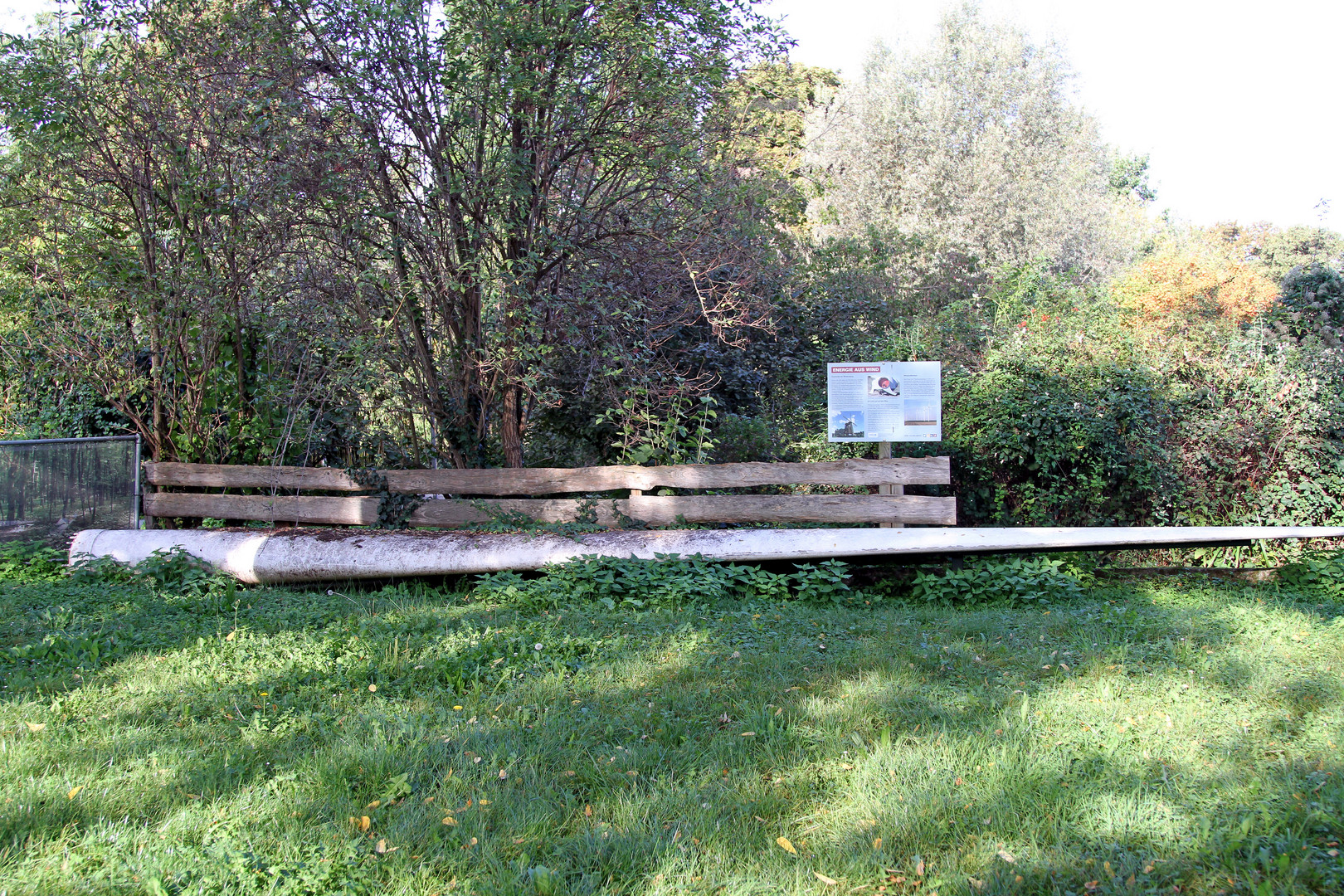 Lange Bank im Zoo Heidelberg