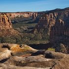 Lange Schatten im Colorado National Monument...