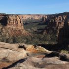 Lange Schatten im Colorado National Monument...