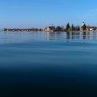 Langenargen über dem noch leeren Bodensee