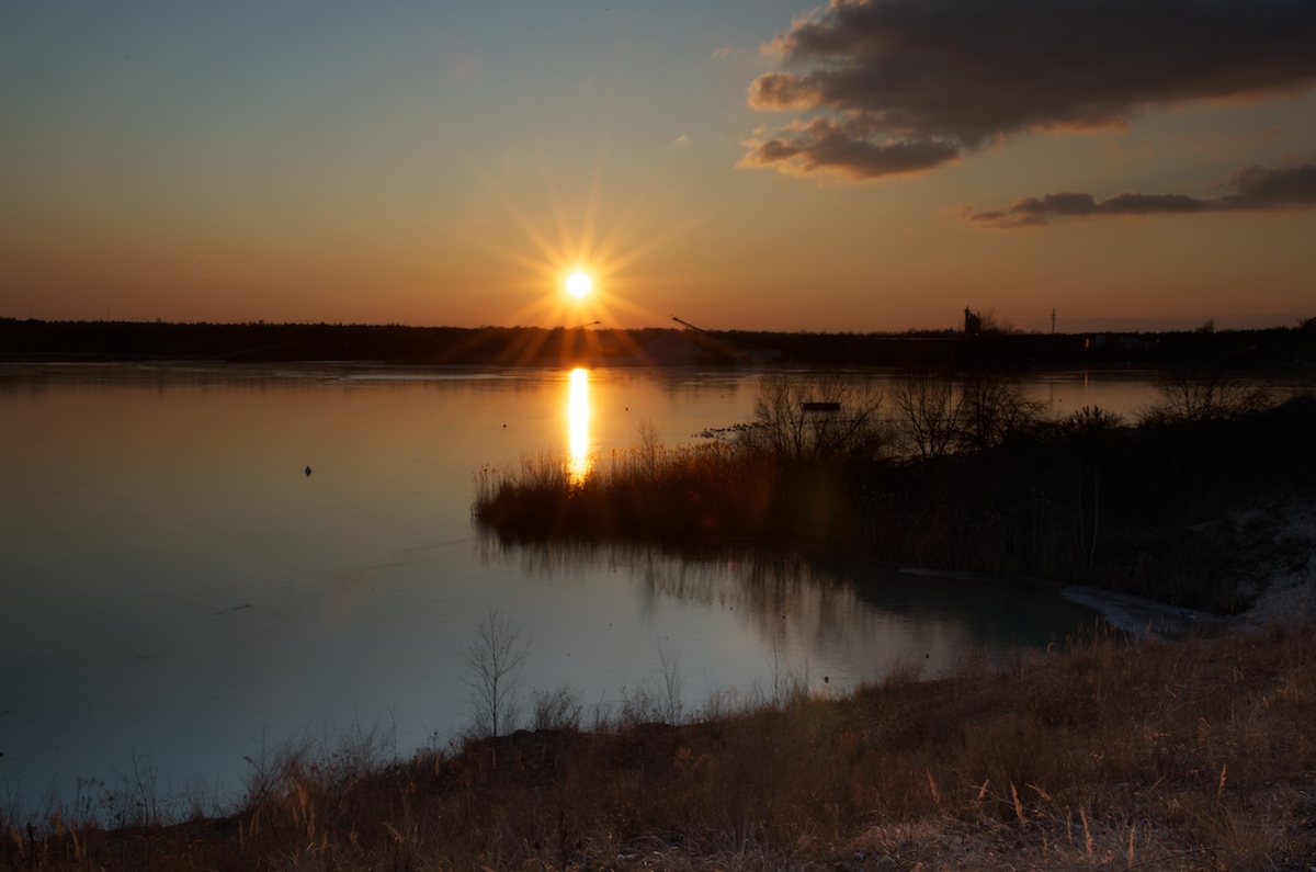 Langener Waldsee im Sonnenuntergang