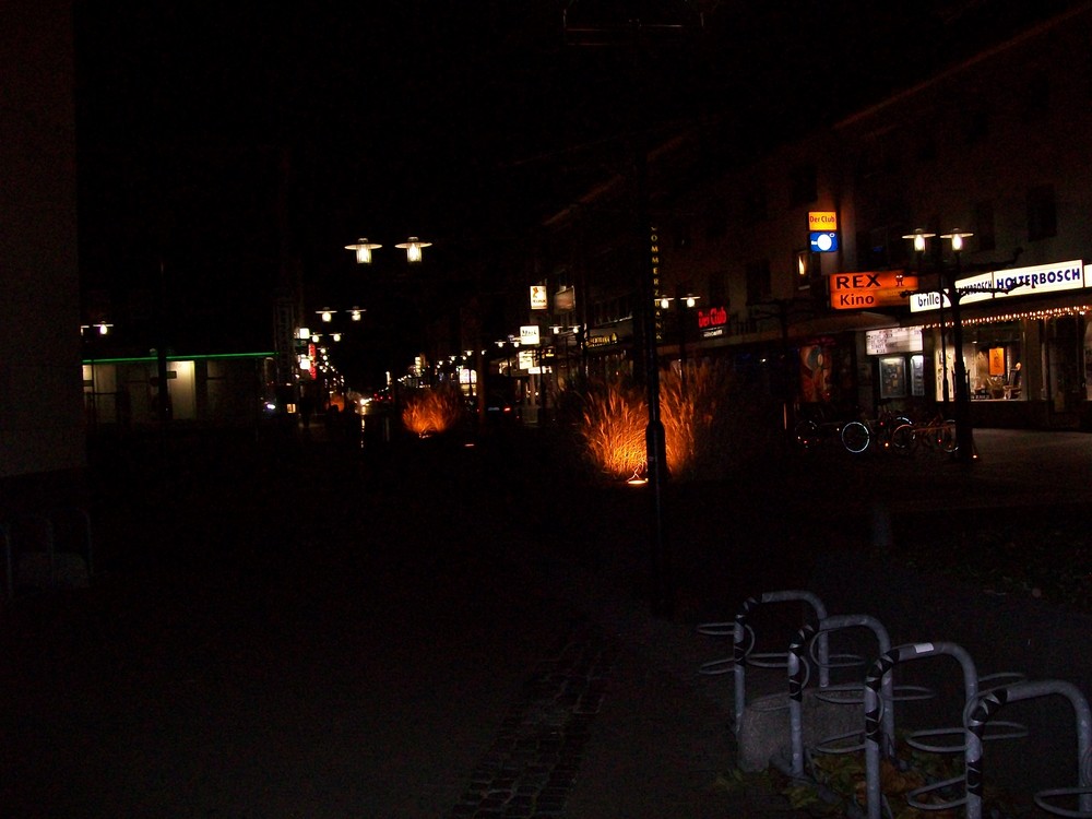 Langenfeld 2009 Hauptstr bei Nacht