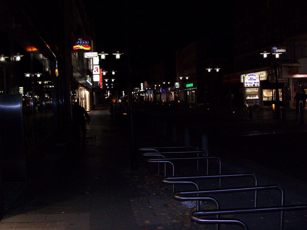 Langenfeld 2009 Hauptstr bei Nacht