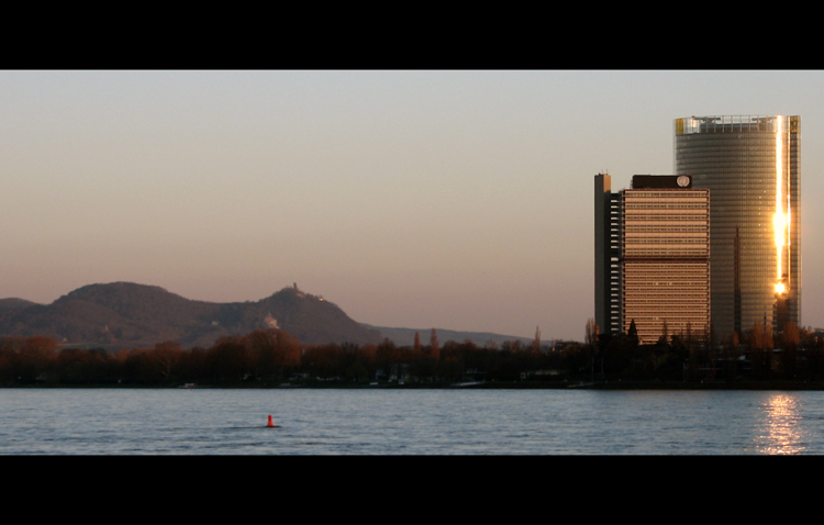 » Langer Eugen « & Posttower