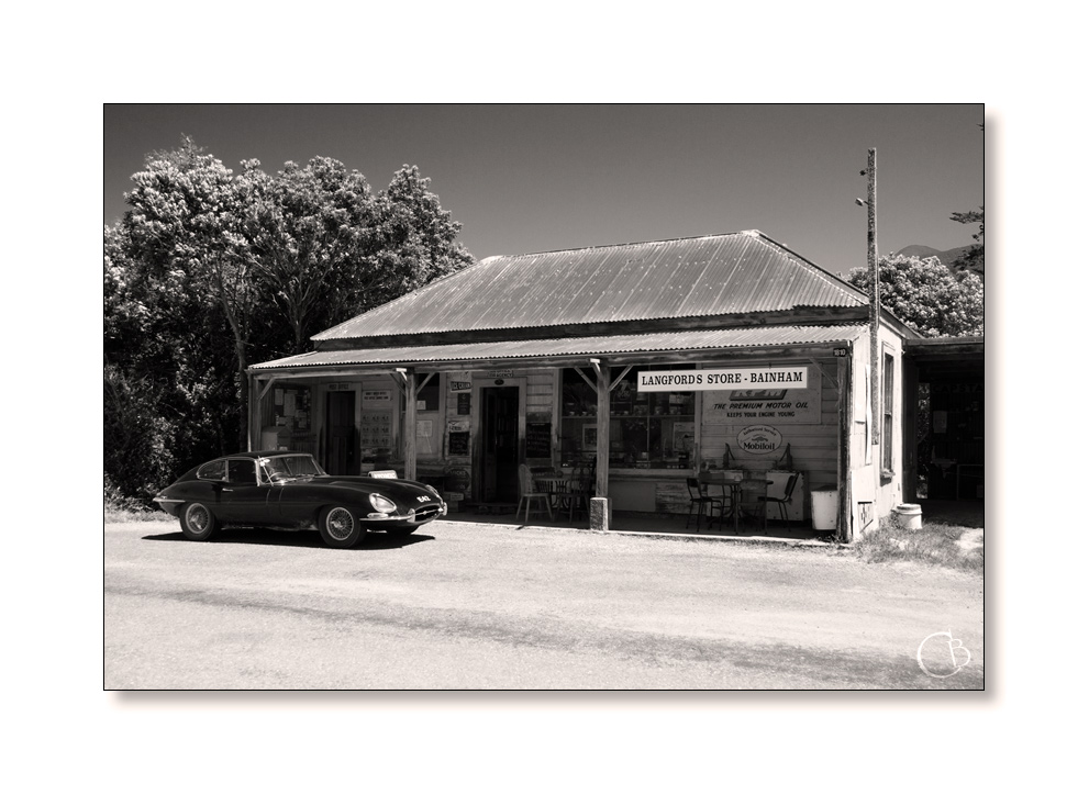 Langfords Store in Bainham