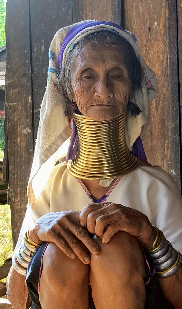 Langhalsfrau in Myanmar- Long Neck Karen