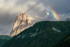 Langkofel mit Regenbogen