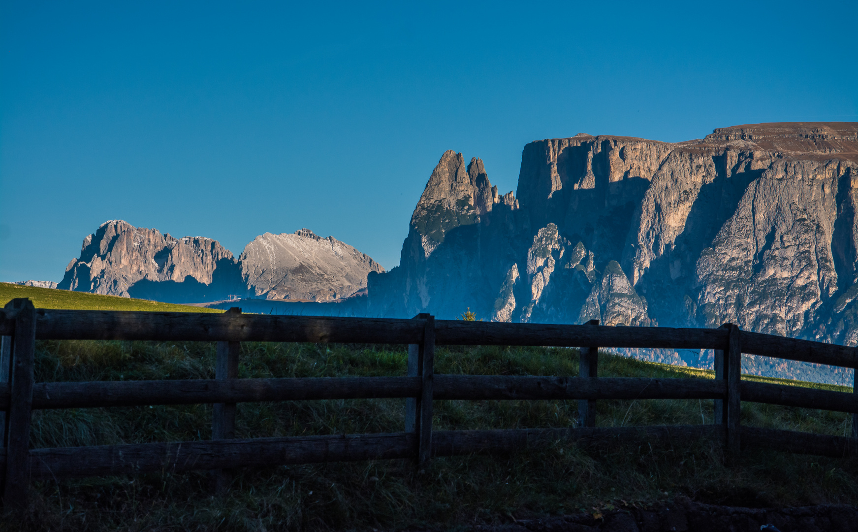 Langkofel, Plattkofel mit Schlern und Santerspitze