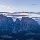 Langkofel und Plattkofel vor Sonnenaufgang