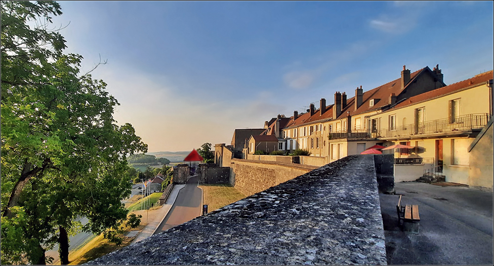 Langres im Abendlicht