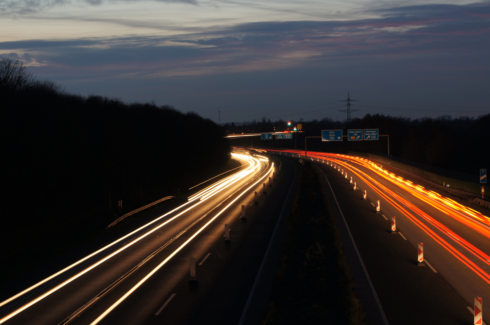 Langzeitbelichtung A42 bei Kamp-Lintfort