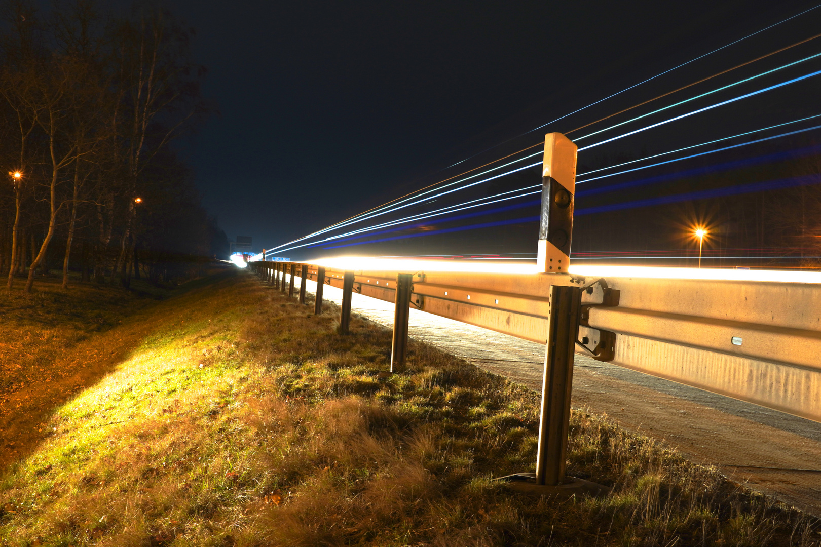 Langzeitbelichtung auf der Autobahn