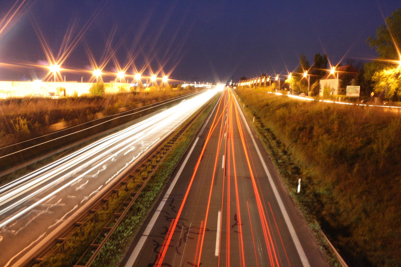 Langzeitbelichtung Autobahnbrücke