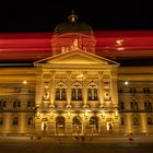 Langzeitbelichtung Bundeshaus Bern und Bus