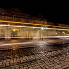 Langzeitbelichtung der Straßenbahn an der Orangerie in Gera
