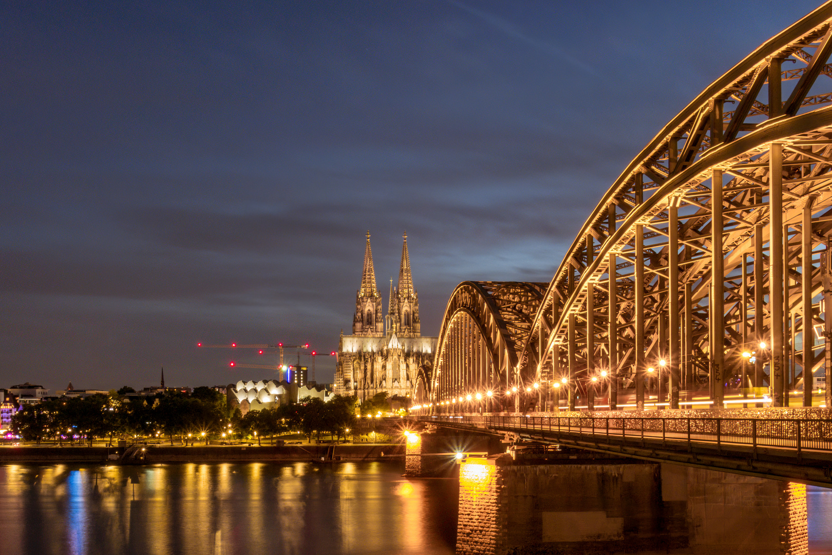 Langzeitbelichtung Köln-Panorama by Pascal Kiefer Der Passigraf-Bearbeitet_social media