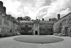 Lanhydrock House, Eingangsportal (Westflügel)