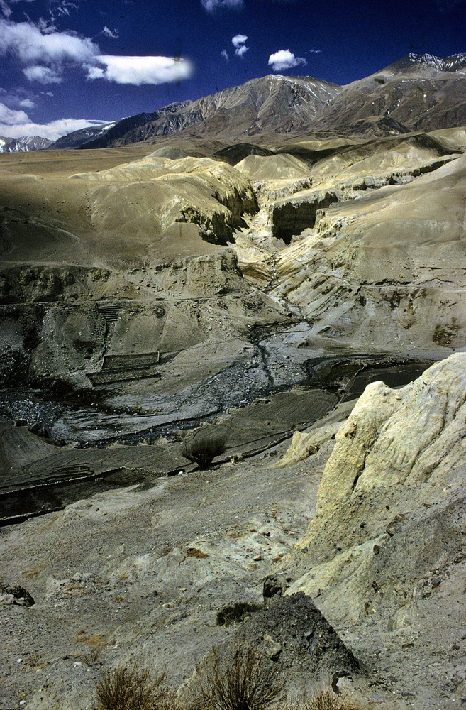 Lanscape around Mustang city