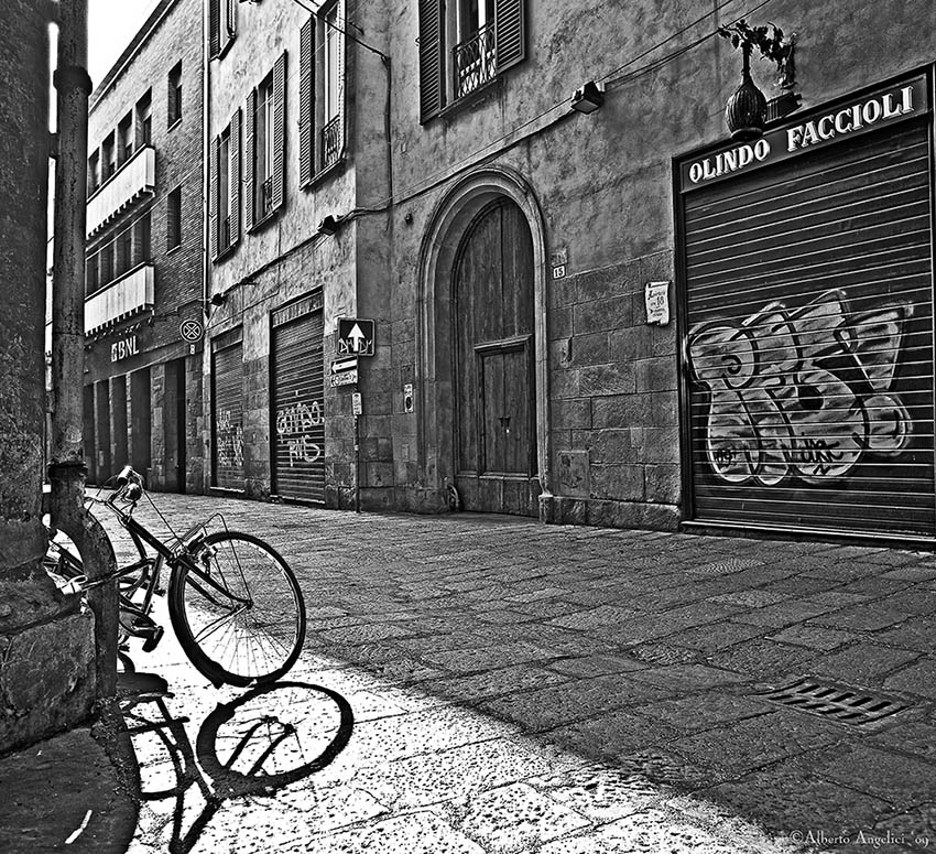 L'ANTICA BOTTIGLIERIA FACCIOLI / THE OLD FACCIOLI WINESHOP