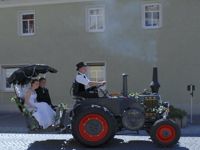 Lanz - Bulldog Hochzeitskutsche