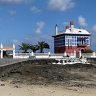 Lanzarote 2016 / "Blaues Haus" (Casa Juanita), das Wahrzeichen von Arrieta