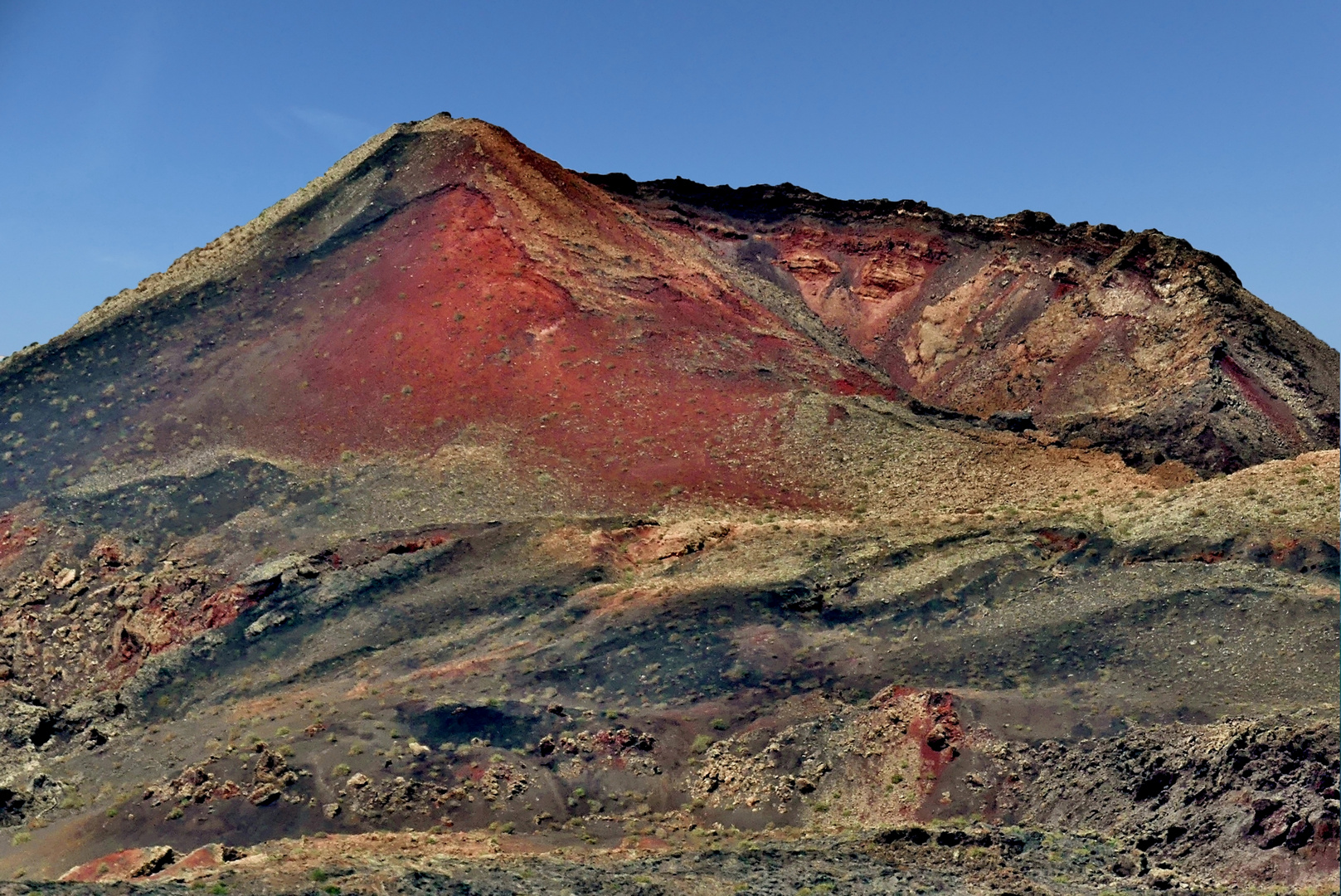 Lanzarote 2019 (15) - Die Feuerberge und ihre Vulkane sind ...