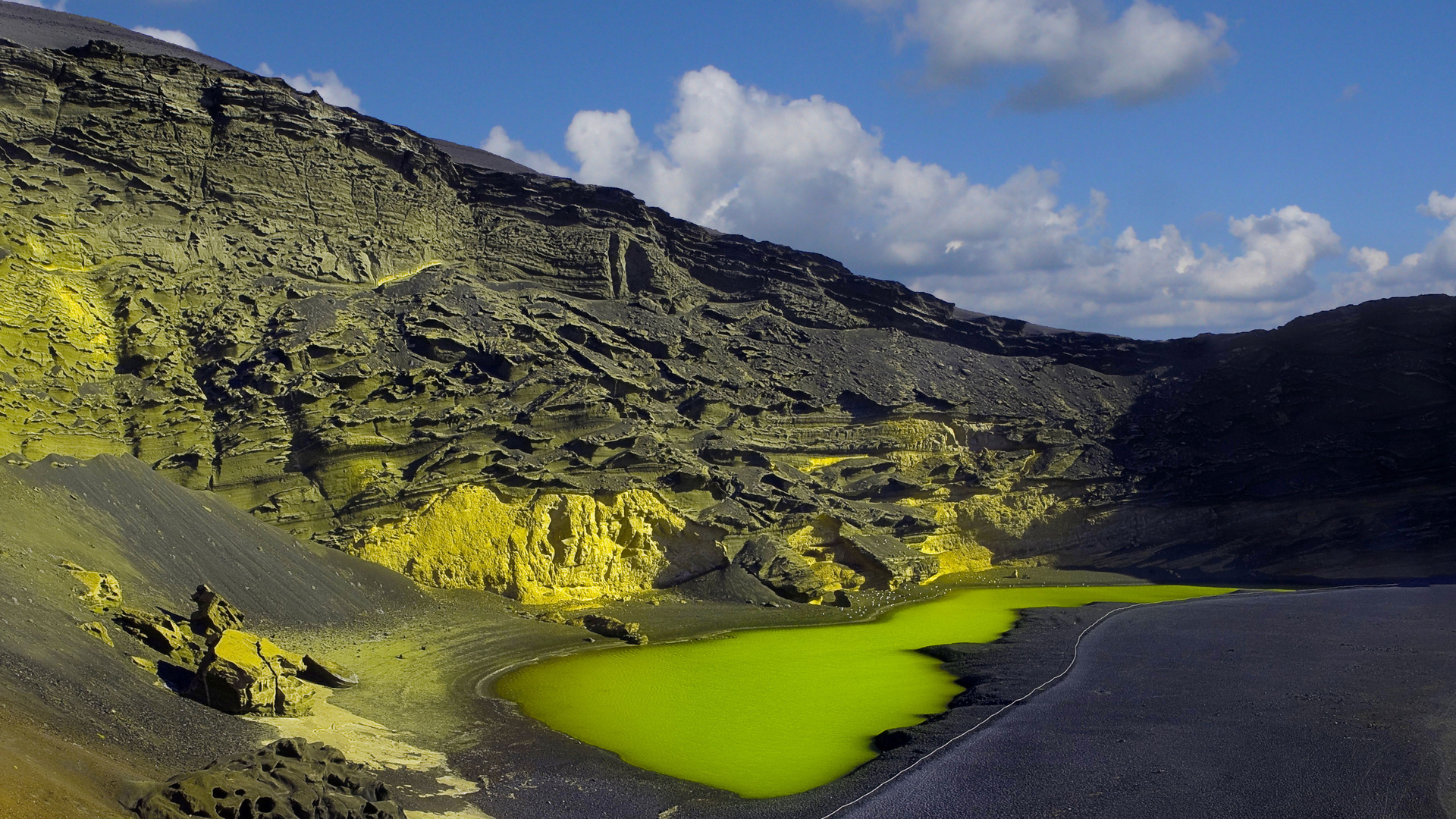 Lanzarote 2019 (23) - Versunkener Krater des Vulkans Montaña de Golfo