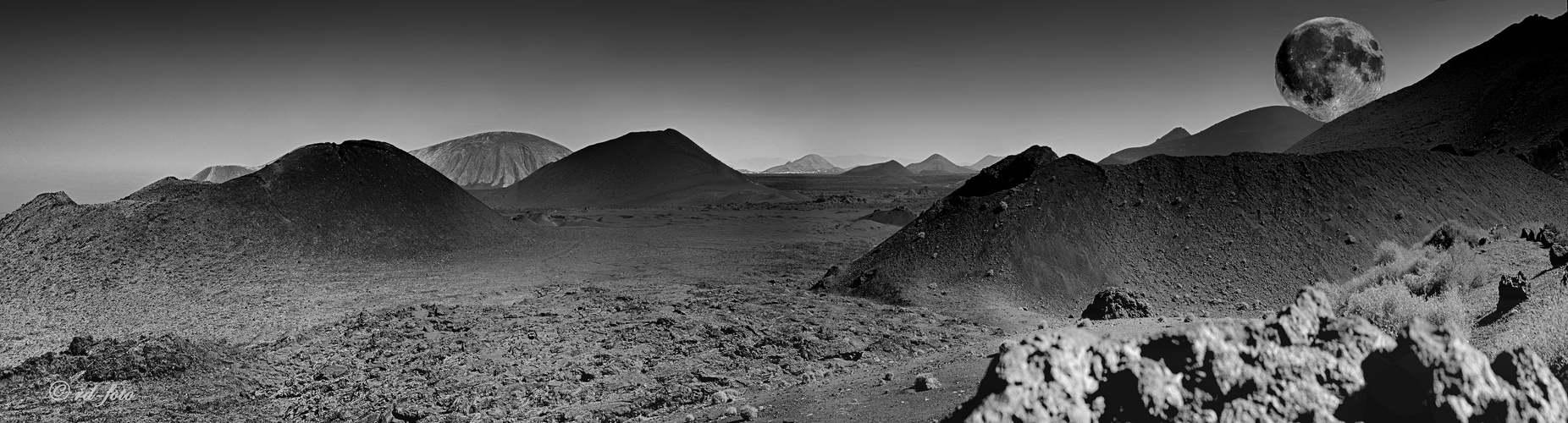 Lanzarote bei Mondschein (Pano 180°)