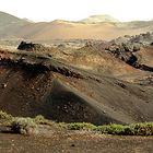 Lanzarote  - Schroffe Felsen im Timanfaya  NP