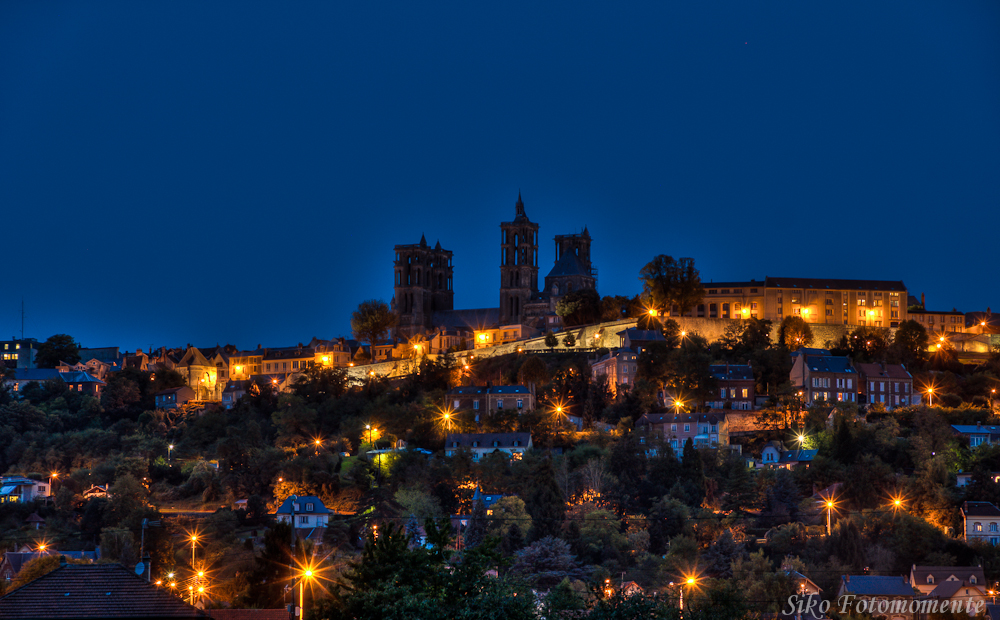 Laon bei Nacht