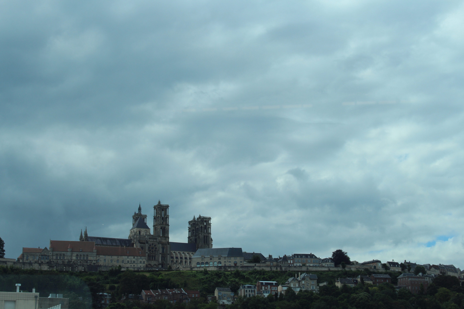 Laon, Blick auf die Kathedrale