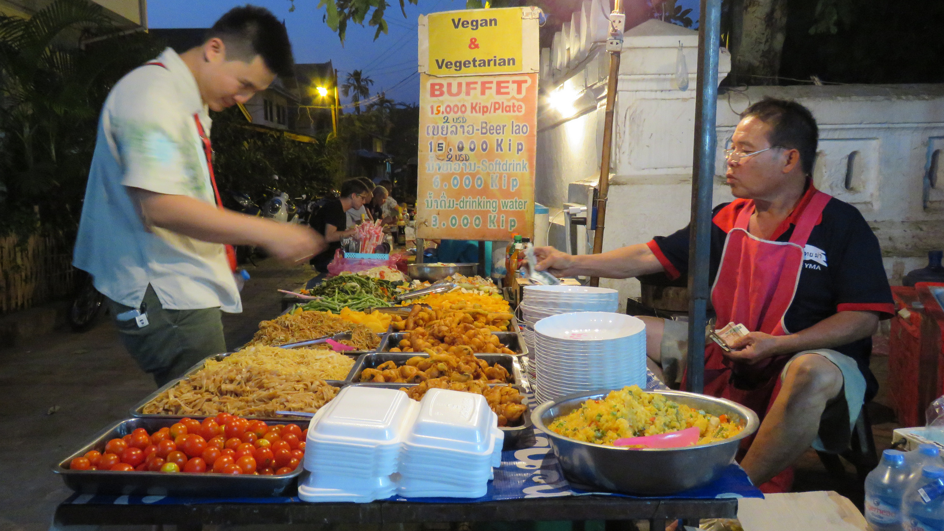 Laos (2020), Trendy Buffet